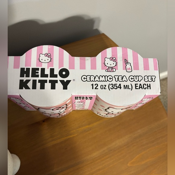 Hello Kitty Ceramic Tea Cup Set - Picture 3 of 3